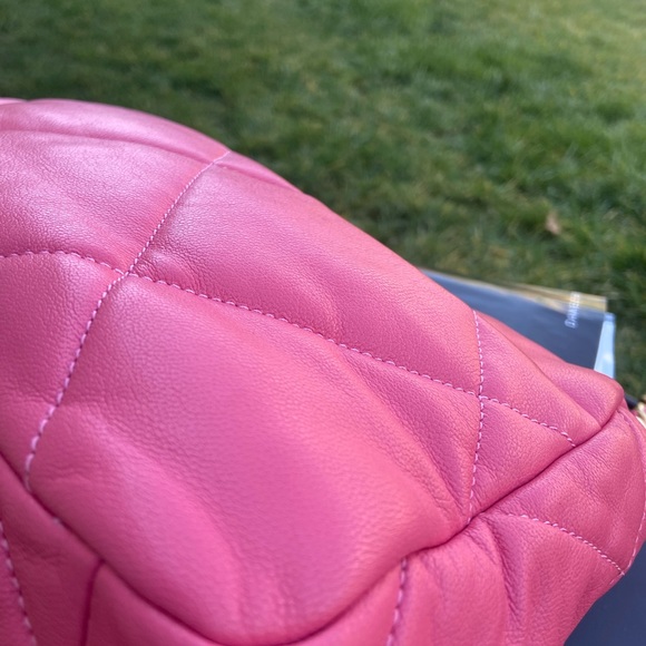 Chanel 19 - Picture 10 of 16